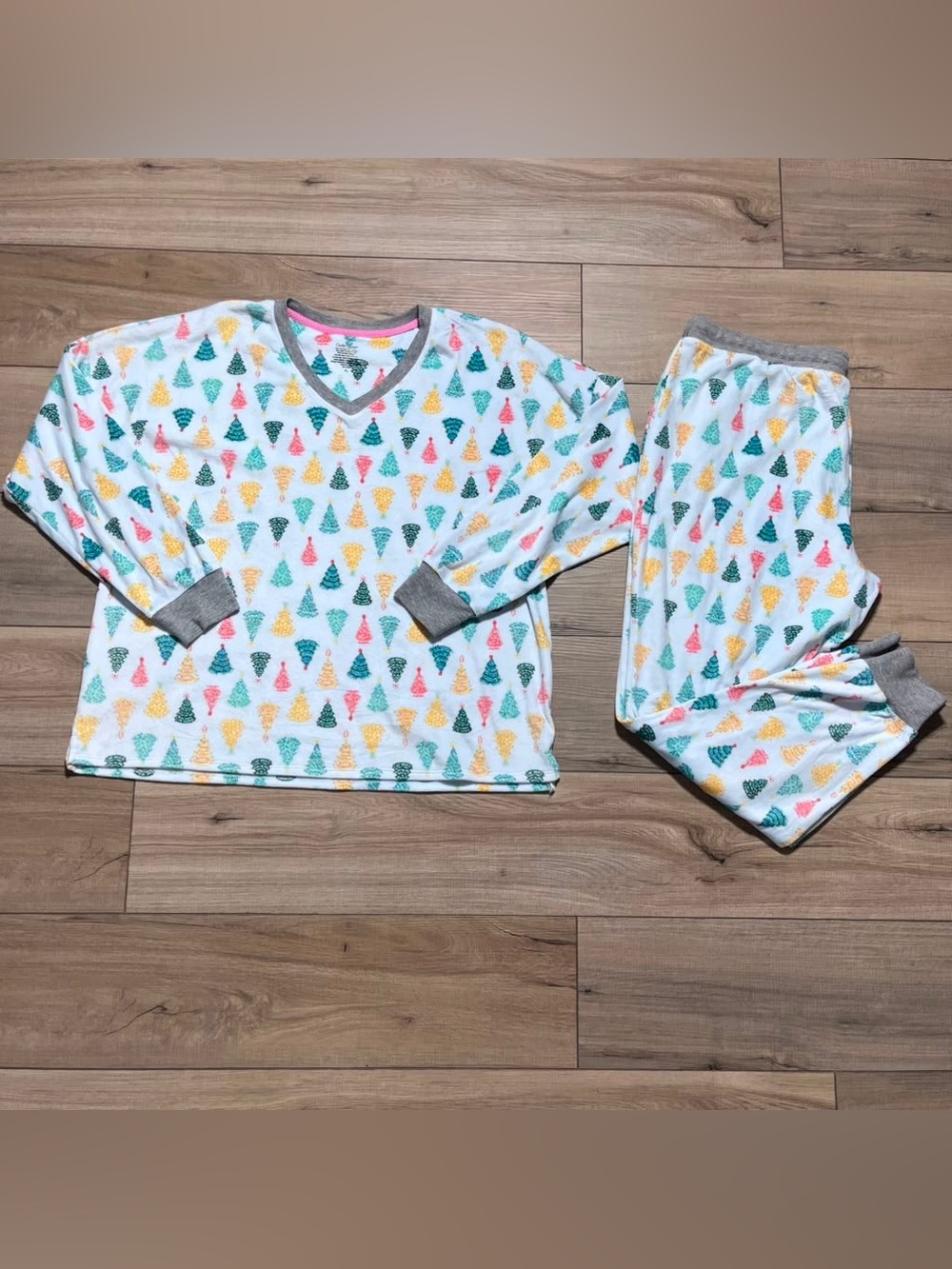 Cuddl Duds Women Two Piece Christmas Tree Print Pajama Set‎ Size XL Light Blue